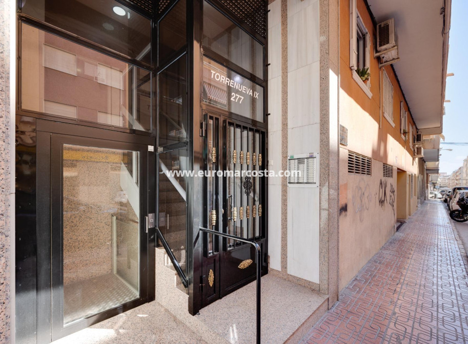 Objekte zum Wiederverkauf - Wohnung - Torrevieja - TORREVIEJA