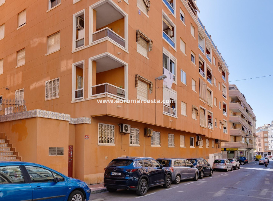 Objekte zum Wiederverkauf - Wohnung - Torrevieja - TORREVIEJA