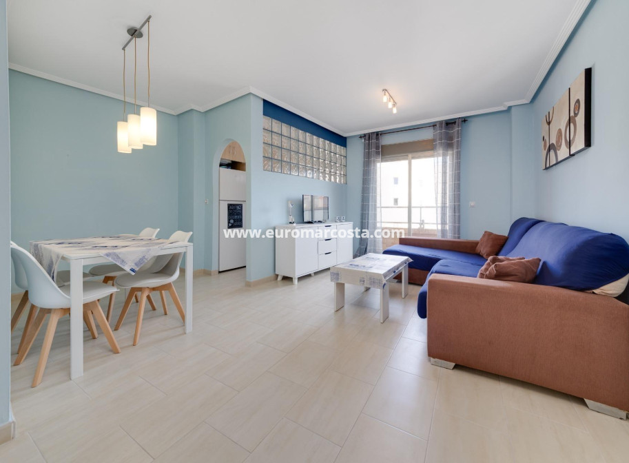Objekte zum Wiederverkauf - Wohnung - Torrevieja - TORREVIEJA