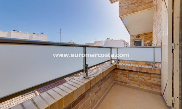 Objekte zum Wiederverkauf - Wohnung - Torrevieja - TORREVIEJA