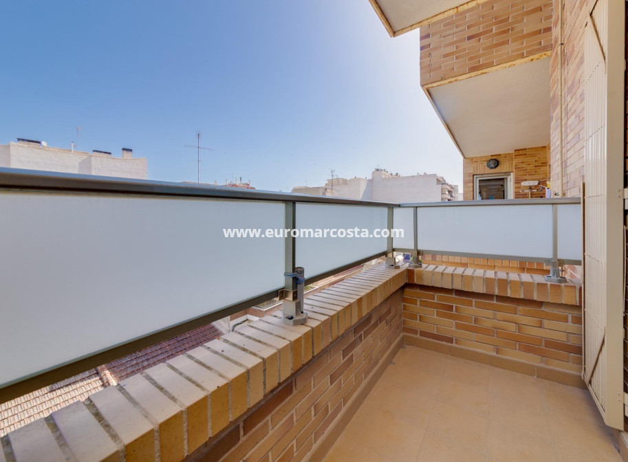 Objekte zum Wiederverkauf - Wohnung - Torrevieja - TORREVIEJA