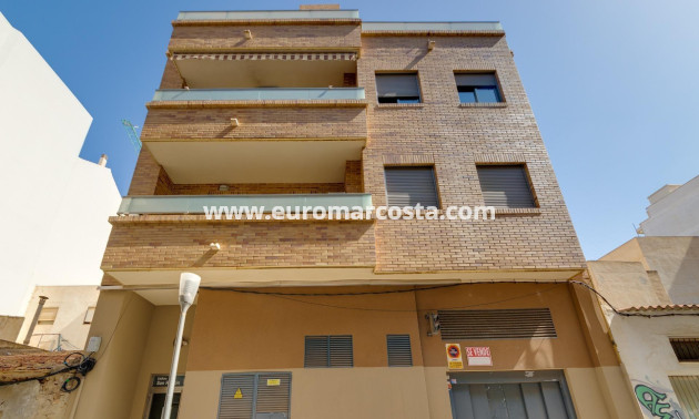 Objekte zum Wiederverkauf - Wohnung - Torrevieja - TORREVIEJA