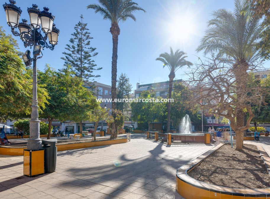 Objekte zum Wiederverkauf - Wohnung - Torrevieja - TORREVIEJA