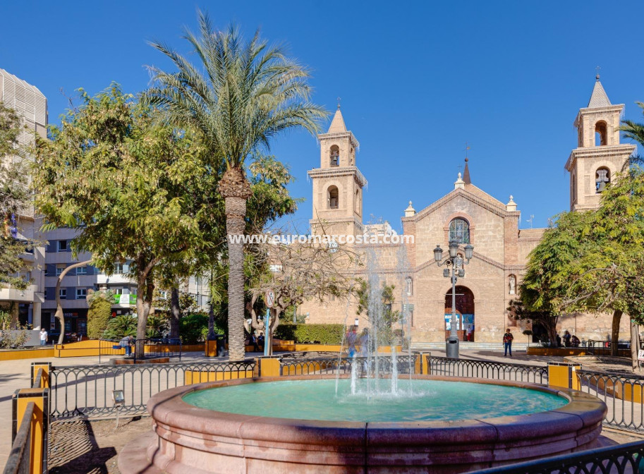 Objekte zum Wiederverkauf - Wohnung - Torrevieja - TORREVIEJA