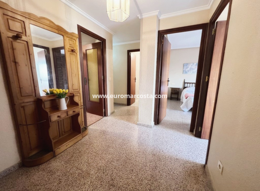 Sale - Apartment / flat - Guardamar del Segura