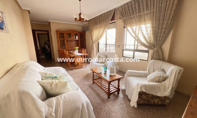 Sale - Apartment / flat - Guardamar del Segura