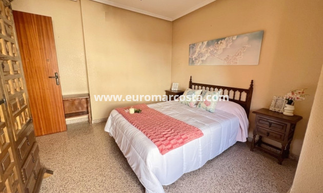 Sale - Apartment / flat - Guardamar del Segura