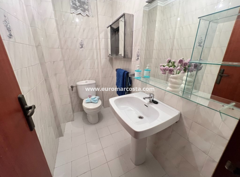 Sale - Apartment / flat - Guardamar del Segura