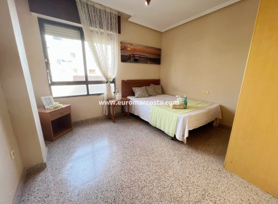 Sale - Apartment / flat - Guardamar del Segura