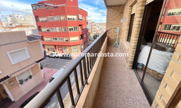 Sale - Apartment / flat - Guardamar del Segura