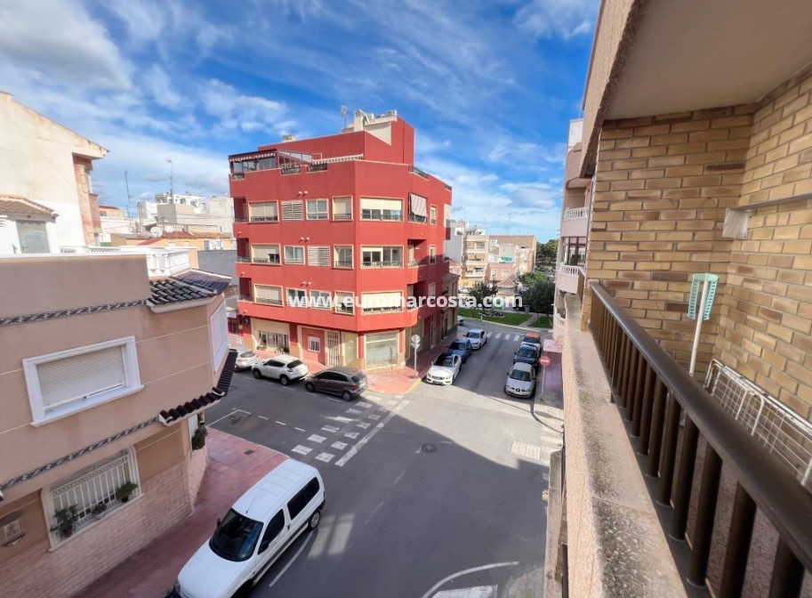 Sale - Apartment / flat - Guardamar del Segura