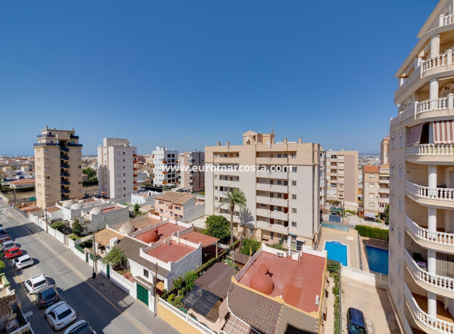 Venta - Apartamento / piso - Torrevieja - TORREVIEJA