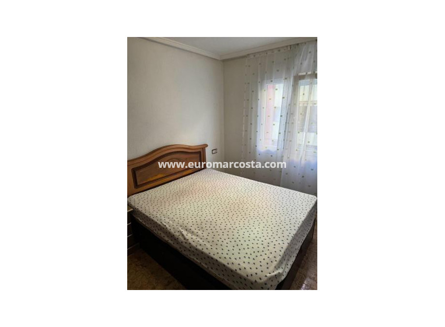 Objekte zum Wiederverkauf - Wohnung - Torrevieja - TORREVIEJA