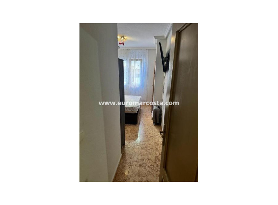 Objekte zum Wiederverkauf - Wohnung - Torrevieja - TORREVIEJA