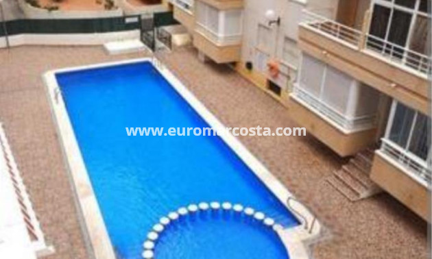 Objekte zum Wiederverkauf - Wohnung - Torrevieja - TORREVIEJA