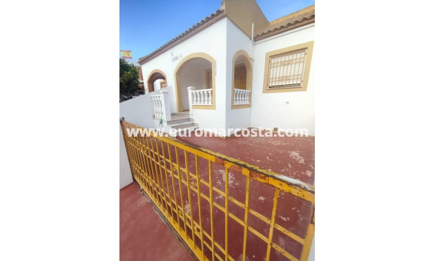 Sale - Bungalow - Torrevieja - La Siesta - El Salado - Torreta