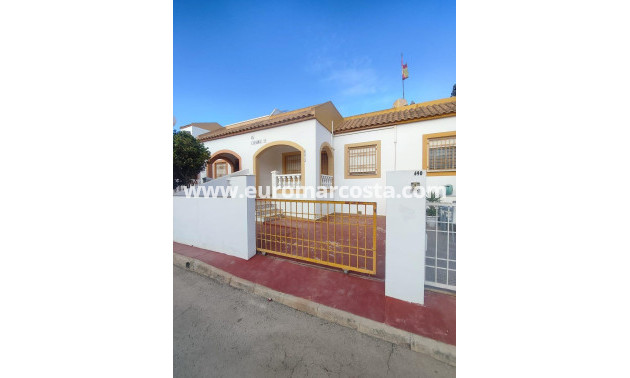 Sale - Bungalow - Torrevieja - La Siesta - El Salado - Torreta