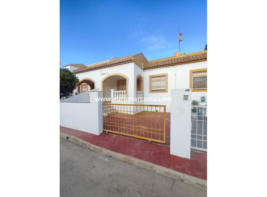 Sale - Bungalow - Torrevieja - La Siesta - El Salado - Torreta