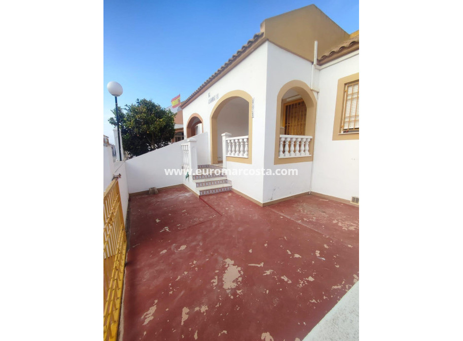 Sale - Bungalow - Torrevieja - La Siesta - El Salado - Torreta