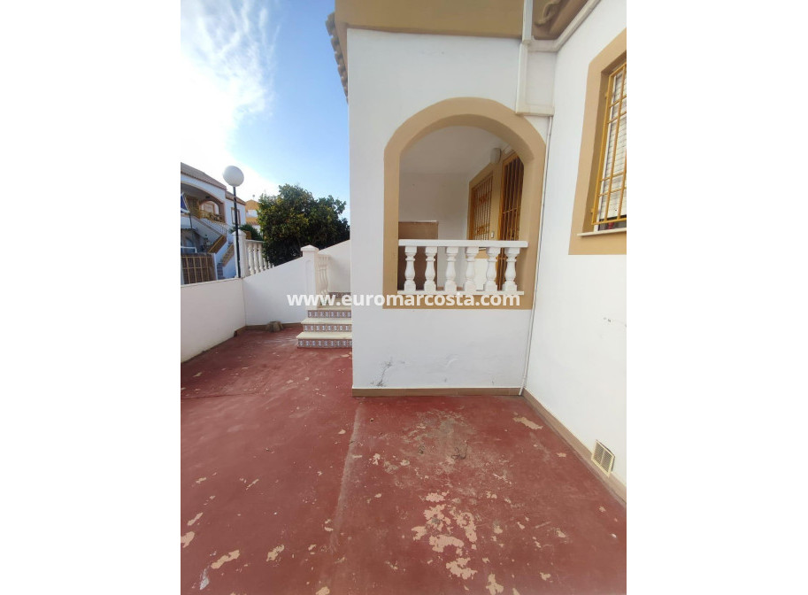 Sale - Bungalow - Torrevieja - La Siesta - El Salado - Torreta