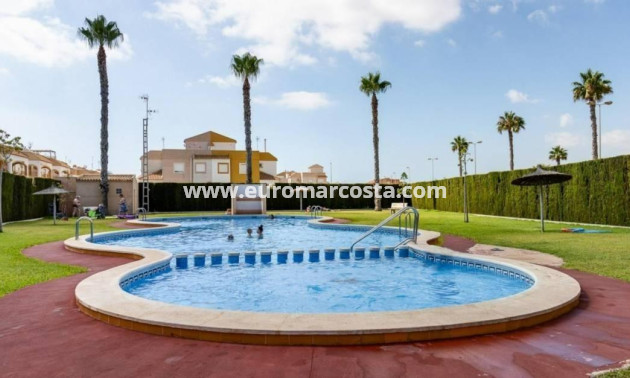 Sale - Bungalow - Torrevieja - La Siesta - El Salado - Torreta