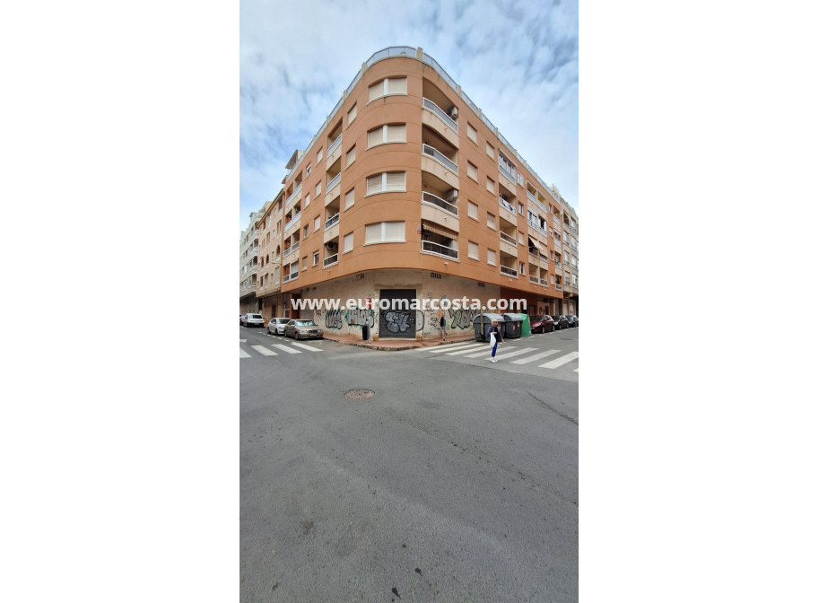 Objekte zum Wiederverkauf - Wohnung - Torrevieja - TORREVIEJA