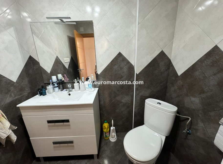 Sale - Apartment / flat - Torrevieja - TORREVIEJA