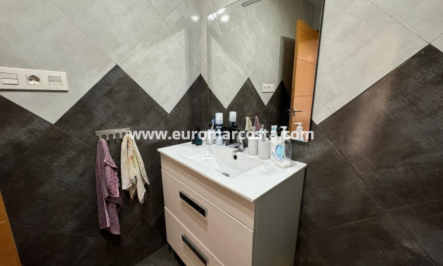 Sale - Apartment / flat - Torrevieja - TORREVIEJA