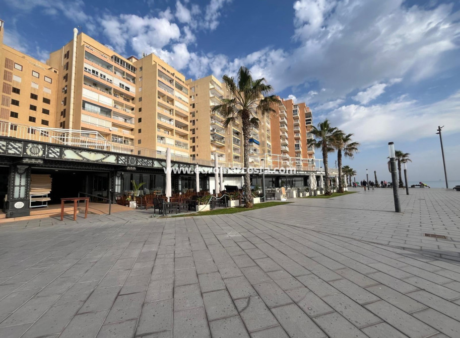 Objekte zum Wiederverkauf - Wohnung - Torrevieja - TORREVIEJA