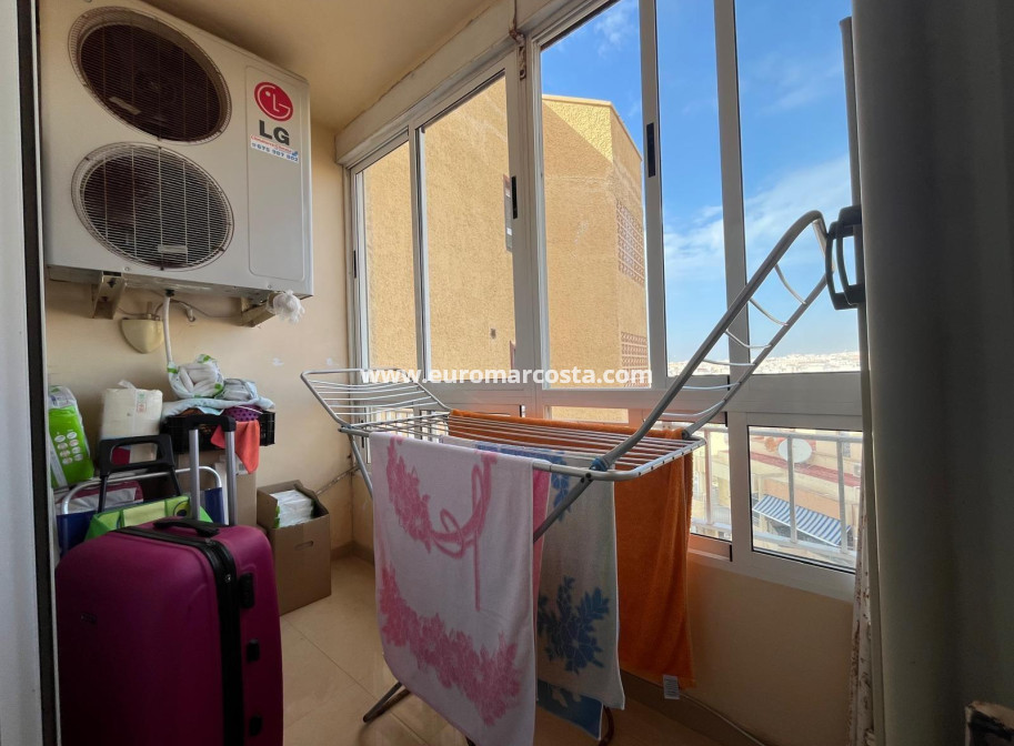 Objekte zum Wiederverkauf - Wohnung - Torrevieja - TORREVIEJA