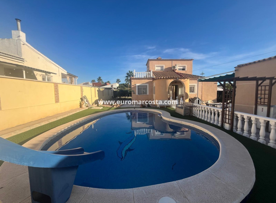 Venta - Villa - Torrevieja - TORREVIEJA