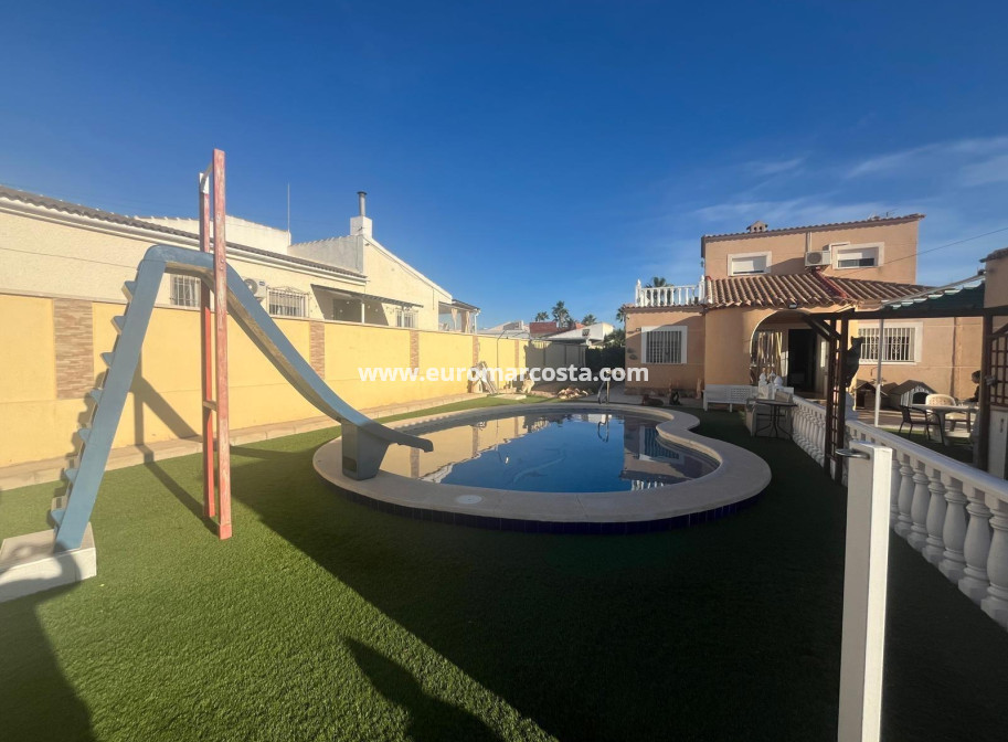 Venta - Villa - Torrevieja - TORREVIEJA