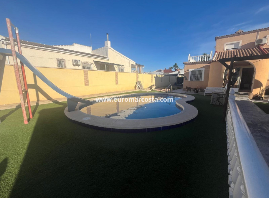 Venta - Villa - Torrevieja - TORREVIEJA