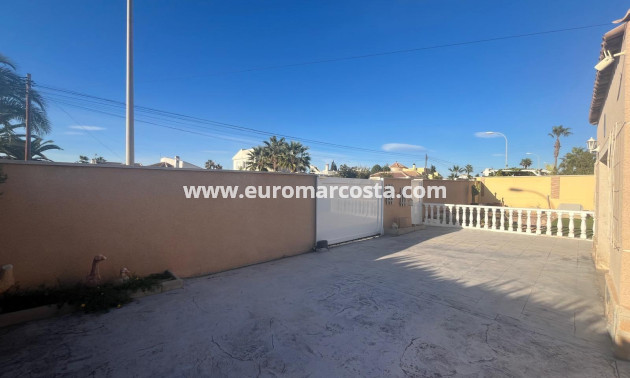 Venta - Villa - Torrevieja - TORREVIEJA