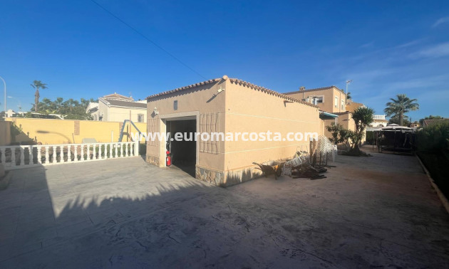 Venta - Villa - Torrevieja - TORREVIEJA