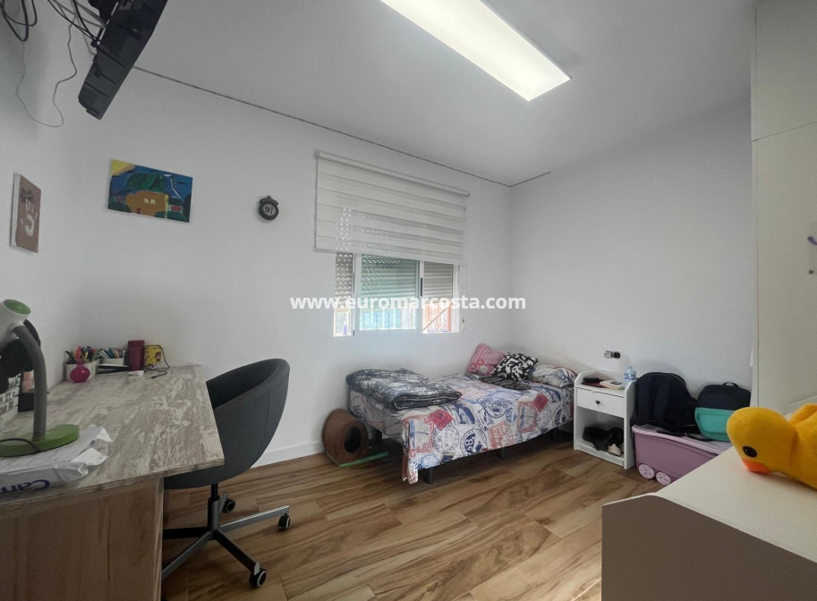 Venta - Villa - Torrevieja - TORREVIEJA
