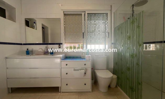 Venta - Villa - Torrevieja - TORREVIEJA