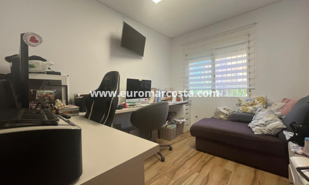 Venta - Villa - Torrevieja - TORREVIEJA