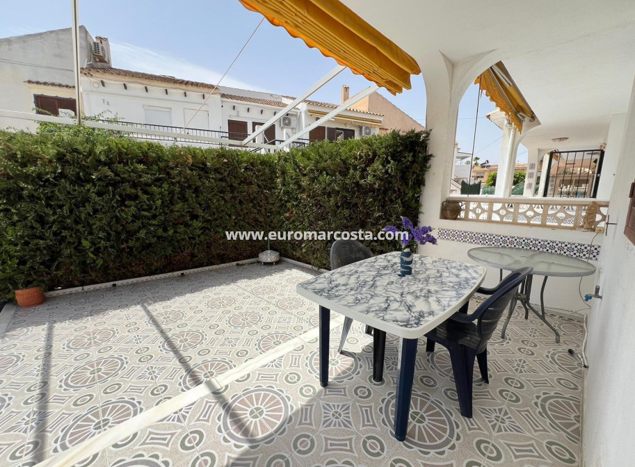 Sale - Bungalow - Torrevieja - Aguas nuevas 2