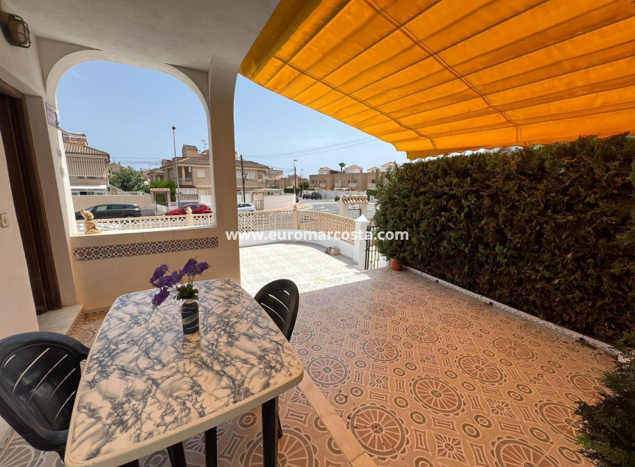 Sale - Bungalow - Torrevieja - Aguas nuevas 2