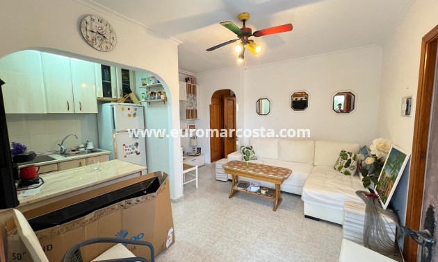 Sale - Bungalow - Torrevieja - Aguas nuevas 2