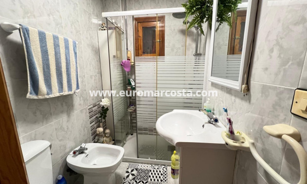 Sale - Bungalow - Torrevieja - Aguas nuevas 2