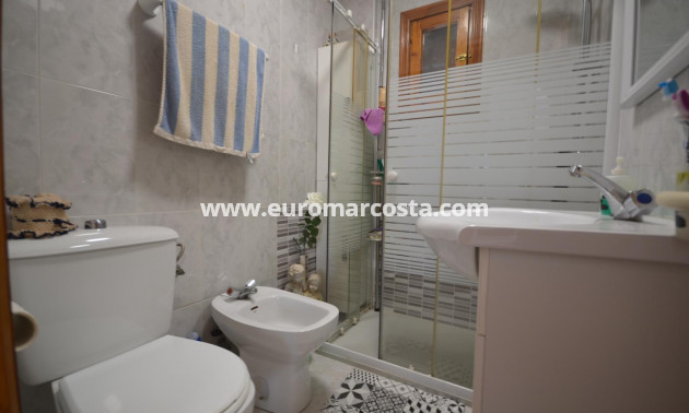 Sale - Bungalow - Torrevieja - Aguas nuevas 2