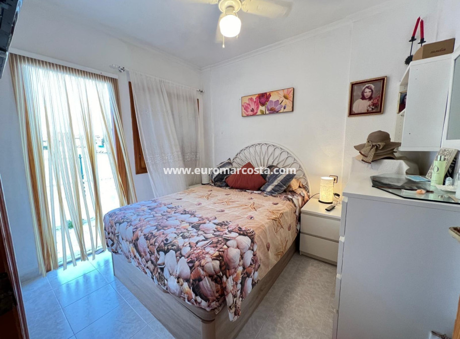 Sale - Bungalow - Torrevieja - Aguas nuevas 2