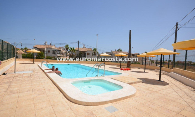 Sale - Bungalow - Torrevieja - Aguas nuevas 2