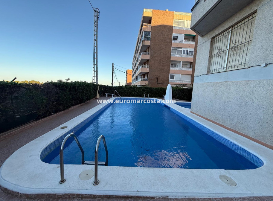 Objekte zum Wiederverkauf - Wohnung - Torrevieja - Orihuela Costa