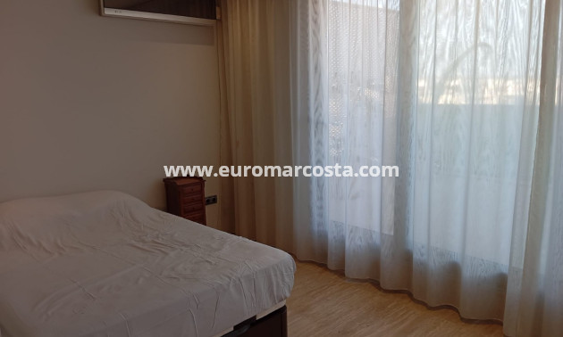 Venta - Apartamento / piso - Pilar de la Horadada