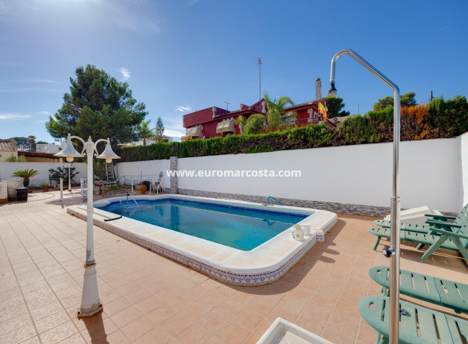 Sale - Villa - Torrevieja - La Siesta - El Salado - Torreta