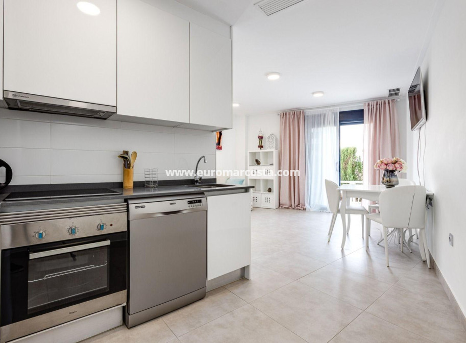 Sale - Apartment / flat - Torrevieja - Aguas Nuevas