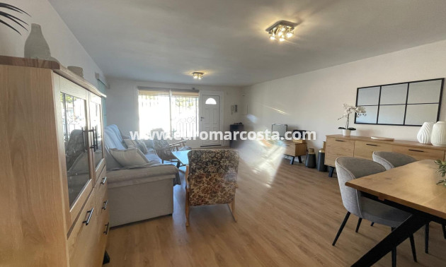 Sale - Villa - Torrevieja - Los Balcones - Los Altos del Edén